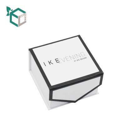 China Handmade Custom Logo Magnet White Cardboard Paper Packaging Box for sale