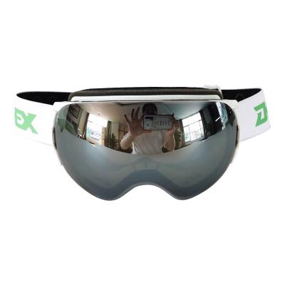 China Low price sporty, stylish and comfortable brand new ski goggles enclose unisex adult for sale