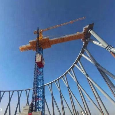 China Level Bridge Building Material Hoist For Cooling Tower Work Platform en venta