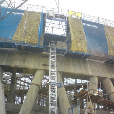 China Curved and inclined construction elevator manufacturer zu verkaufen