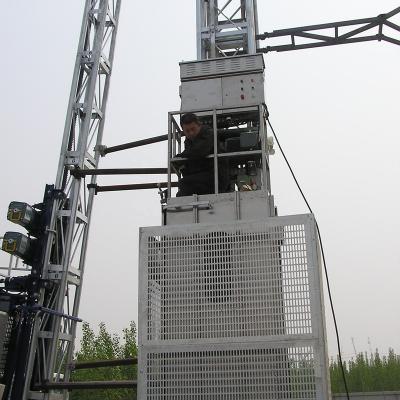 China Mini Passenger Material Hoist elevator/lift for permanent installation for sale