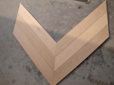 China Customized Oak Chevron Parquet Flooring for sale