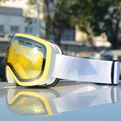 China Skiing Anti-fog UV400 Ski Glasses sport eyewear Magnetic Interchangeable Lens TPU Frame Custom Ski goggles for sale