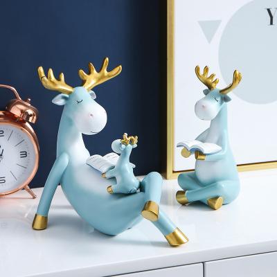 China Transitional Resin Elk Decoration Deer Sculpt Home Decoration Toy Design Gift Cute Sculpt Home Decoration for sale