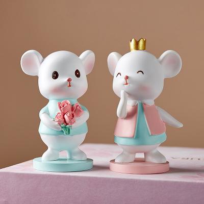 China Mini Contemporary Cute Cartoon Mouse Statue Modern Resin Sculpture Decoration Ornaments Home Bedroom Decoration for sale