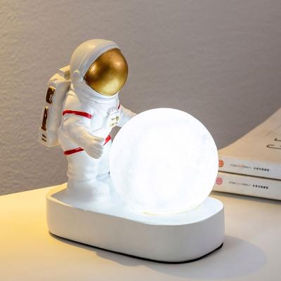 China Minimalist Nordic Home Decoration Accessories Home Living Room Resin Astronaut Creative Sculpture for sale