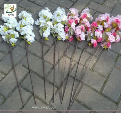 China UVG Plastic tree branches with artificial cherry blossoms for wedding table decoration CHR for sale