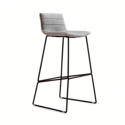 China 2022 Popular MCI Factory Contemporary Cheap Modern China Bar Stool Metal Stool Indoor Bar Safely Bundled for sale