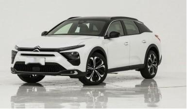 Китай DF-PSA Citroen (C5X) JF-C5X Специальный автомобиль ICE 1.6T 175 лошадиных сил L4 продается