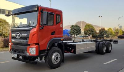 China DongFeng G.V.W. 25T EV Flach-Elektro-Lkw Reichweite 240KM zu verkaufen