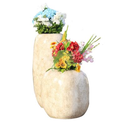 China New Arrival Durable Material Wholesale Round Fiberglass Vertical Flower Pot Vertical Planters for sale