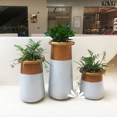 China Large Pot Durable Fiberglass Material Custom Levitating Green Flower Planters Outdoor For Shopping Mall for sale