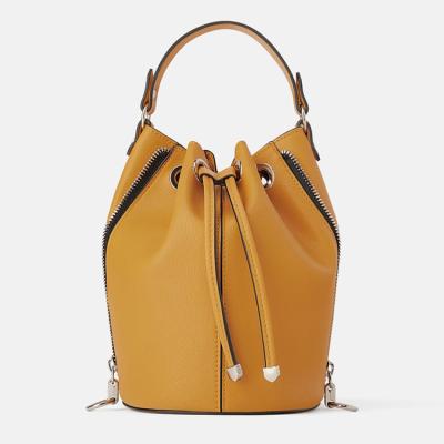 China 2021 Fashionable Luxury Black Leather Round Bucket Handbags PU Women Bag Custom Bucket Bag Shoulder Bags for sale