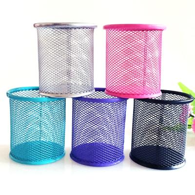 Китай Korean creative fashion metal round pen holder desk to receive color iron pen barrel office supplies stationery продается