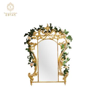 China Wholesale Minimalist Mirror European Unique Classical Home Decor Factory Design Wall Luxury Wall Mirror for sale