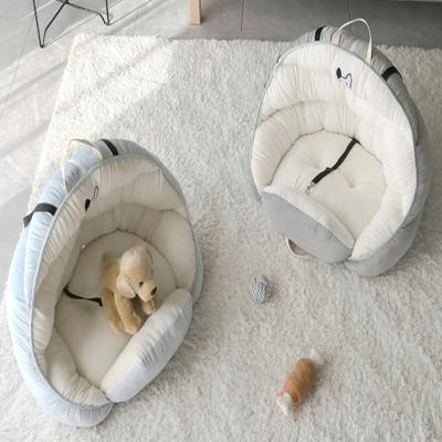 China 2021 Sustainable Pet Products Car Padded Dog Bed European Style Dog Kennel For Dog For Travel for sale