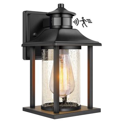 China Waterproof Structure Traditional Textured Black Glass Lights Waterproof Outdoor Wall Lamp for sale