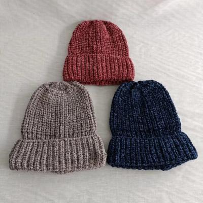 China COMMON Custom Unisex Fleece Chenille Beanie Winter Beanie Hat Knitted Hat For Men And Women for sale