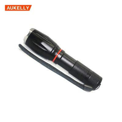 China Camping Emergency Telescoping Retractable COB Work Light Magnetic T6 LED Rechargeable Flashlight Te koop