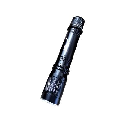 China Professional Underwater Zoomable Flashlight Waterproof zaklamp Torch Waterproof Aluminum Diving Underwater Led Dive Flashlight for sale