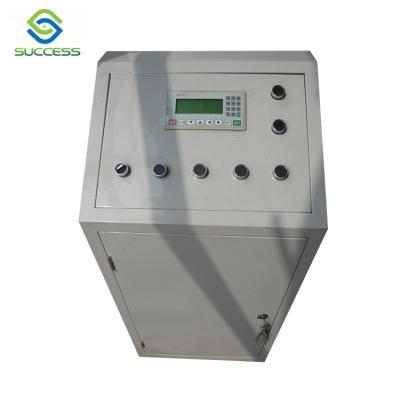 China Máquina de soldadura de cercas de suministro de energía AC220V/50Hz para soldadura de espesor 1.0-3.0mm y soldadura en venta