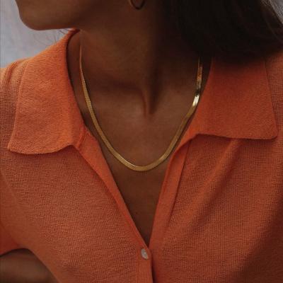 China Tarnish Free Tarnish Free 18K Stainless Steel Plated Choker Necklaces Gold Short Herringbone Chain Chain for sale