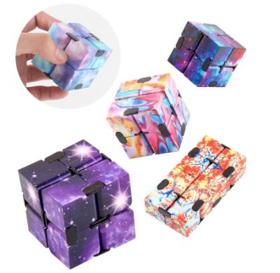 China Playing Hot Selling High Quality Creative Toys Stir Effort Cube Plastic Infinity Magic Cube for sale