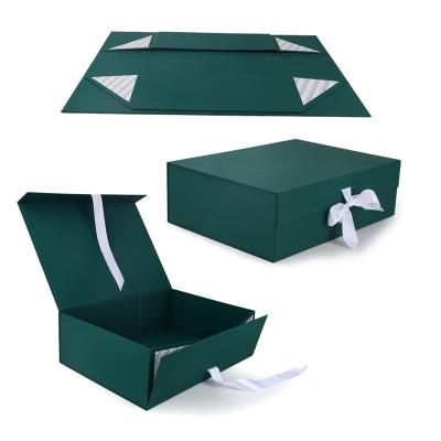 China Recycled Materials Recycled Box Folding Magnetic Box For Shirt Folding Magnet Box Luxury Clothing Custom for sale