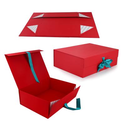 China Recycled Materials Collapsible Gift Box With Magnet And Handle Collapsible Fabric Shoebox Collapsible Hard Box for sale