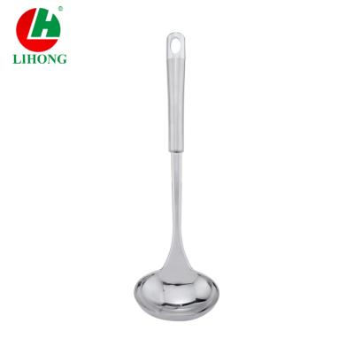 China Large Stainless Steel Metal Sustainable Soup Ladle With Long Handle for sale