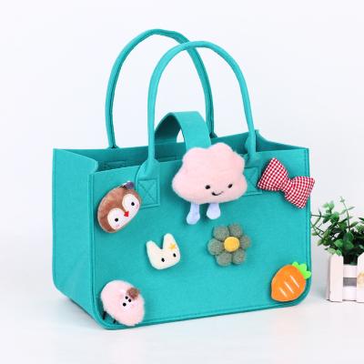 China Customized Wholesale Leisure Outdoor Tote Bag Cartoon Cute Animal Decoration Gift Bag Multifunction Felt Shopping Bag for sale