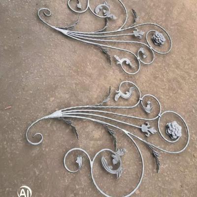 China For Iron Fence Factory Wrought Iron Beautiful Flower Forged Steel Gate Ornaments for sale