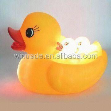 China Bath Toy Flashing Bath Toy Rubber Duck Sets for sale