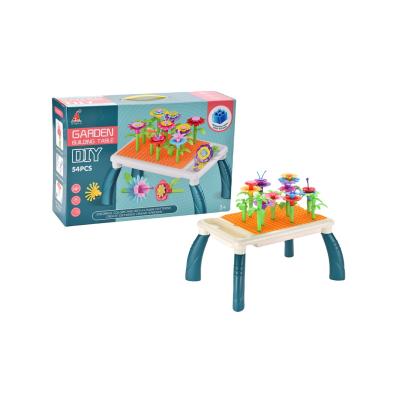 China DIY TOY Amazon Success Garden 48pcs Small Educational Creative Building Blocks Set With Table For Children for sale