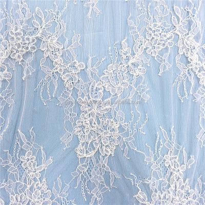 China 3 yards viable Chantilly style vintage lace fabric in white, bridal gown dress fabric lace wedding, wedding boutique fabric for sale