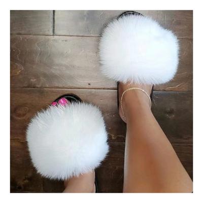 China Hot Selling 2021 Fashion Trend Wholesale Cheap Soft Fur Sandals Outdoor Fluffy White Fox Fur Slides For Women for sale