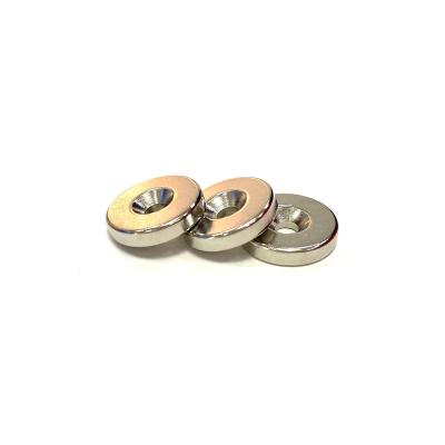 China Industrial Magnet N52 Countersunk Hole Disc Neodymium Magnet for sale