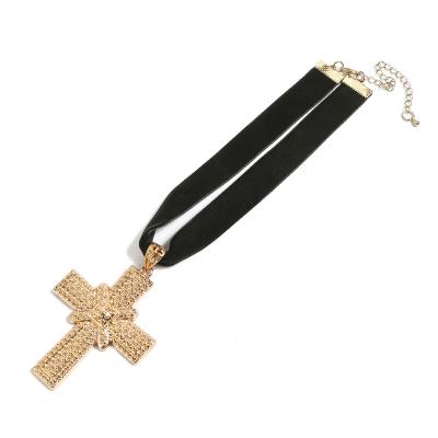 China One piece 2021New religious dropshipping European and American alloy style fashion cross necklace for women personal influencer necklace for sale