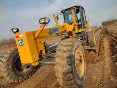 Cina XCMG 1803 Used Road Grader Motore diesel Shanghai SC7H190 1G3 in vendita