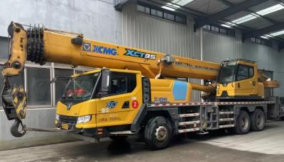 China 30 ton XCMG XCT35 Used Truck Mounted Crane Energy Efficient With Well Maintained for sale