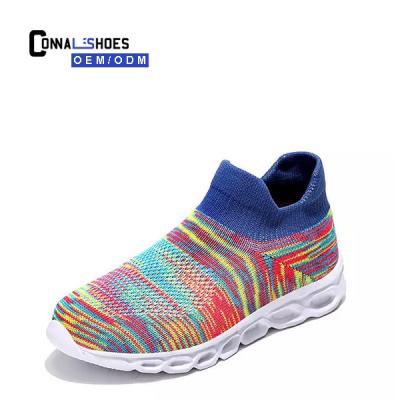 China Fashion Connal Comfortable Breathable Fly Knit Mesh Children Fashion Sport OEM Kids Sneakers for sale