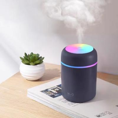 China Rechargeable Ultrasonic Air Humidifier Car Mist Mini Portable Humidifier For Christmas Usb Cool Gift for sale