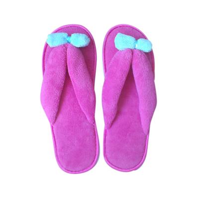 China The fashion trend manufacturer direct selling home hotel men's slippers flip flops with logo for sale