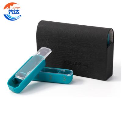 China Eco-friendly Portable 21Pill Weekly Compartment Organizer Pill Blue Leather Bag For One Week Medicine Plastic Case for sale