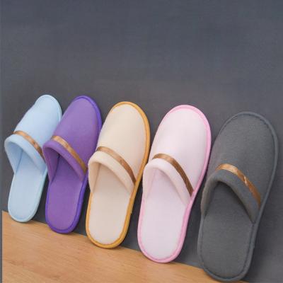 China Hotel/Travel/Open Logo Guest Slippers Spa Hotel Indoor Disposable Wholesale Unisex Coral Slippers Luxury Fleece Or Narrow Toe for sale