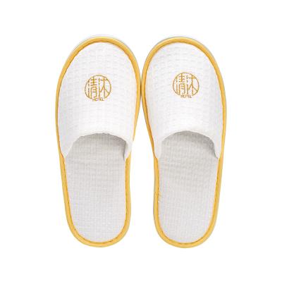 China Custom Five Star Hotel Bathroom/Travel Hotel/Logo White Waffle Indoor Premium Quality Slipper for Kids and Adults for sale