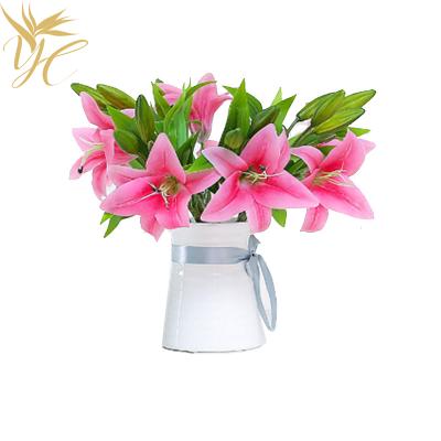 China Artificial Greenish Wedding Decoration High Quality PVC Lily 3 Silk Flowers Family Flower for sale