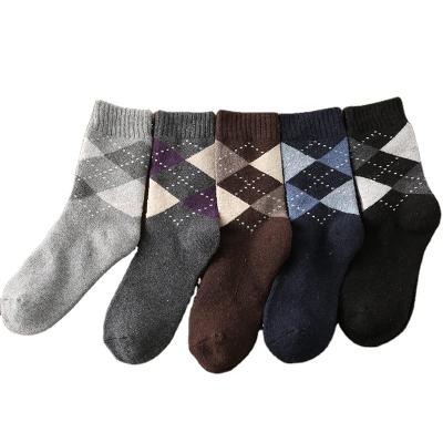 China England Argyle Jacquard Acrylic Polyester Thick Cushion QUICK DRY Winter Warm Socks For Men for sale