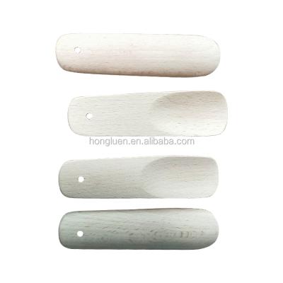 China Wholesale Novelty Small Cedar Hand Crafted Wooden Shoe Horn Eco-friendly Manufacturing for sale