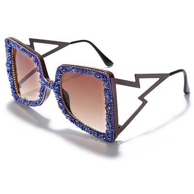 China Luxury Sunglasses 2020 Rhinestone Diamond New Black Oversized Sunglasses Fashion GUVIVI Sunglasses for sale